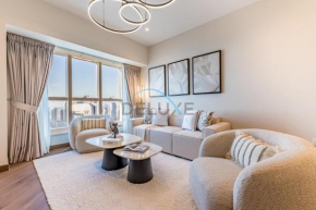 Serene 2BR with Iconic Palm Jumeirah Views, Dubai Marina by Deluxe Holiday Homes
